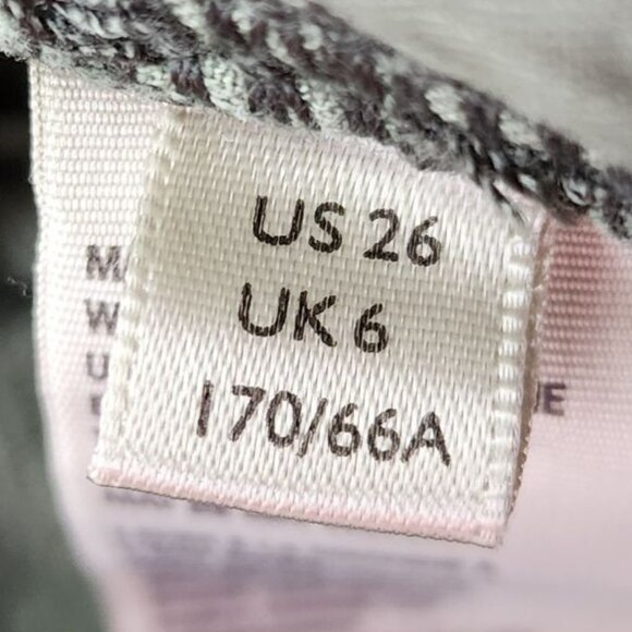 Free People We The Free Womens 26 Shorts Loving Good Vibrations Cut Off Jean - Picture 6 of 10